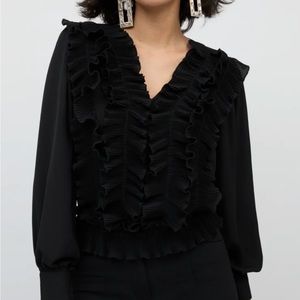 NY&C ruffle front blouse